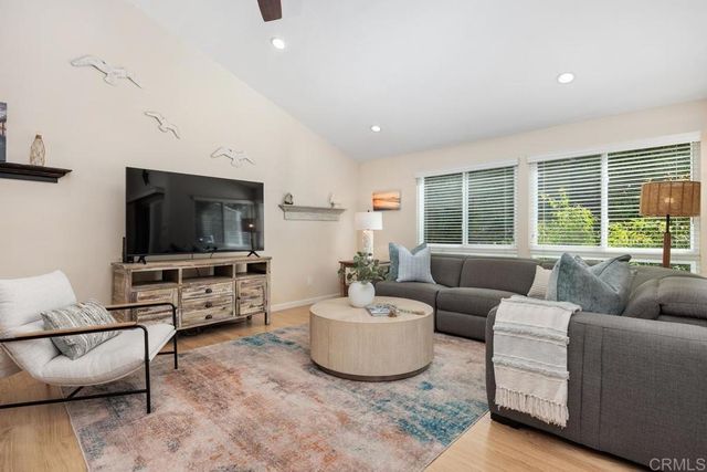 1715 Kennington Road, Encinitas, CA 92024