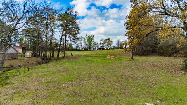 433 English Lane, Longview, TX 75605