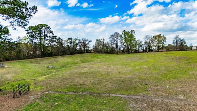 433 English Lane, Longview, TX 75605