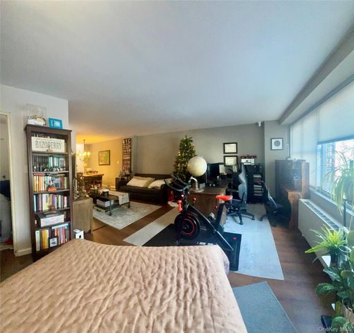 61-20 Grand Central Parkway B 410, Forest Hills, NY 11375
