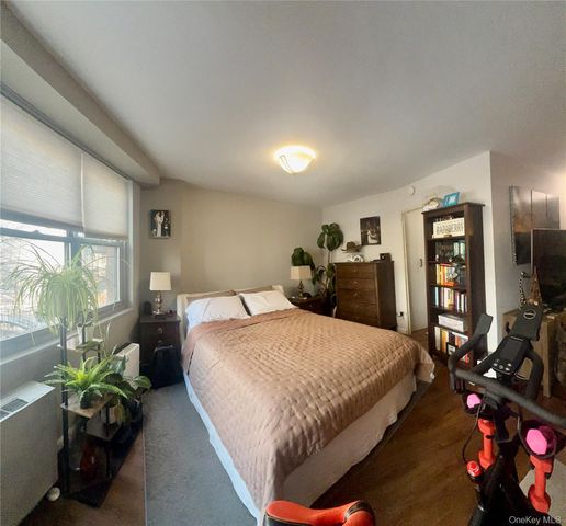 61-20 Grand Central Parkway B 410, Forest Hills, NY 11375