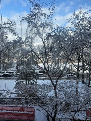 61-20 Grand Central Parkway B 410, Forest Hills, NY 11375