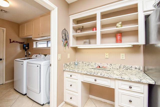 3830 E Creek Club Drive, Missouri City, TX 77459