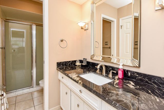 3830 E Creek Club Drive, Missouri City, TX 77459