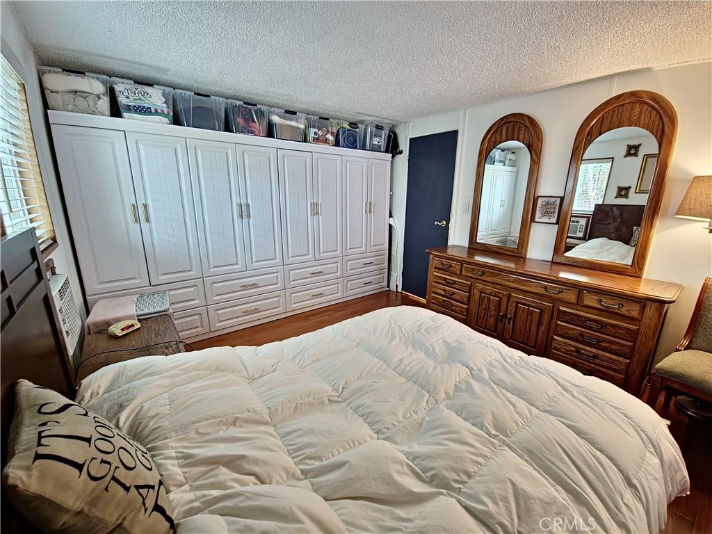 Image 11 of property listing at 8100 FOOTHILL BLVD 79, Sunland, CA 91040