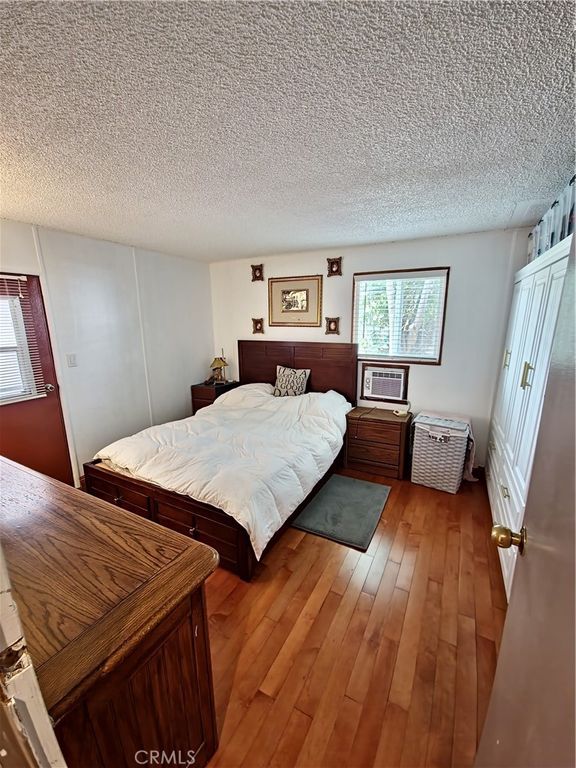 Image 12 of property listing at 8100 FOOTHILL BLVD 79, Sunland, CA 91040