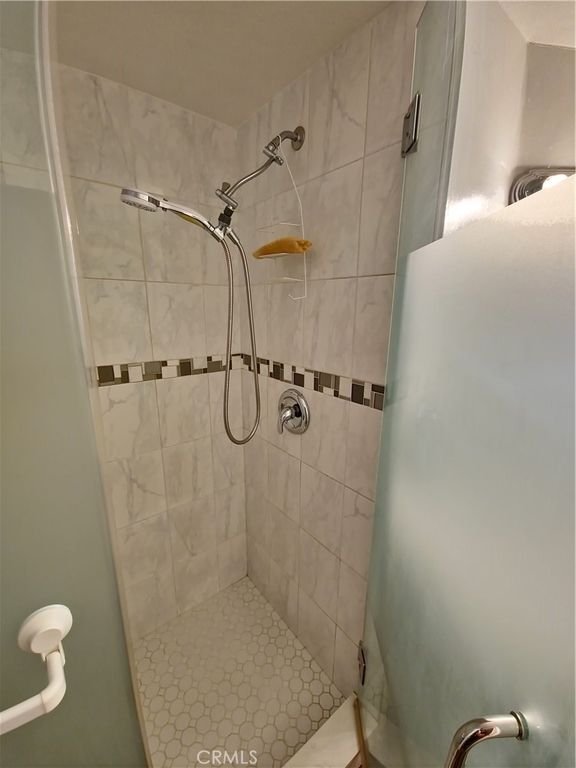 Image 14 of property listing at 8100 FOOTHILL BLVD 79, Sunland, CA 91040