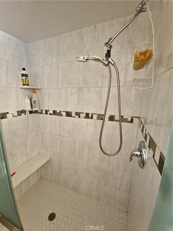 Image 15 of property listing at 8100 FOOTHILL BLVD 79, Sunland, CA 91040