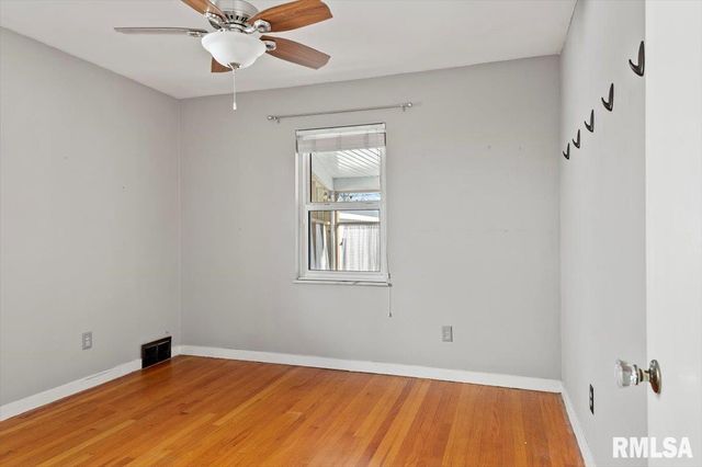 2104 N 6TH Street, Springfield, IL 62702