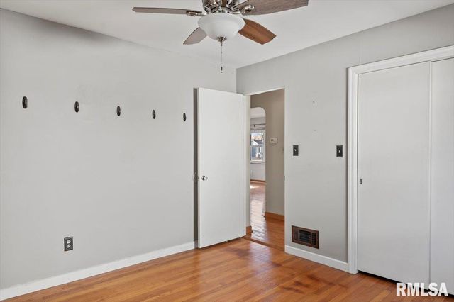 2104 N 6TH Street, Springfield, IL 62702