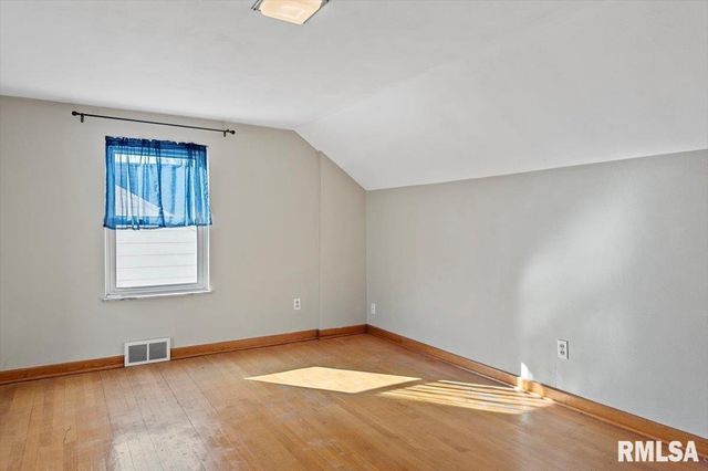 2104 N 6TH Street, Springfield, IL 62702