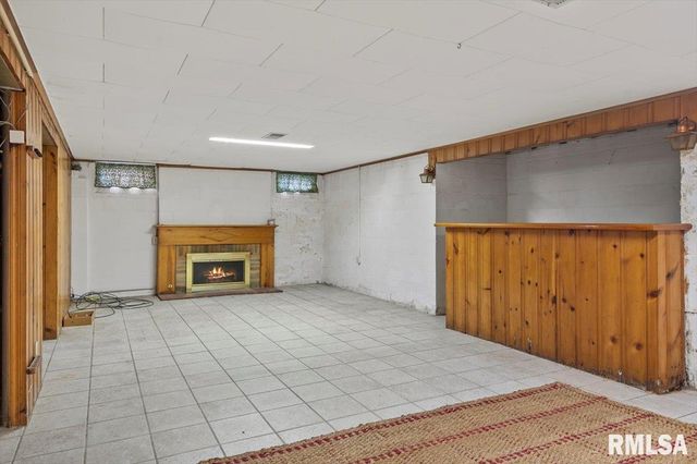 2104 N 6TH Street, Springfield, IL 62702