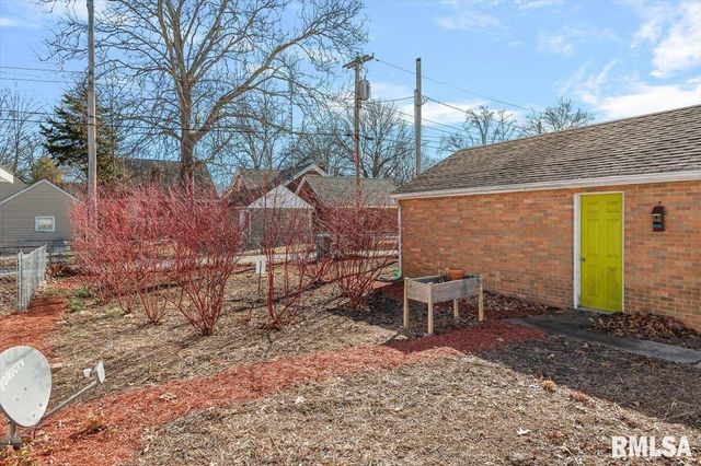 2104 N 6TH Street, Springfield, IL 62702