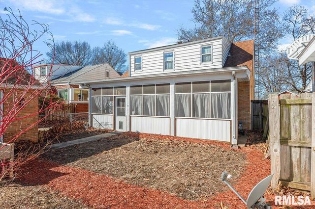 2104 N 6TH Street, Springfield, IL 62702