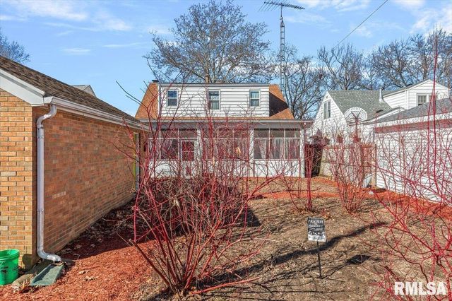 2104 N 6TH Street, Springfield, IL 62702