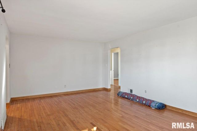 2104 N 6TH Street, Springfield, IL 62702