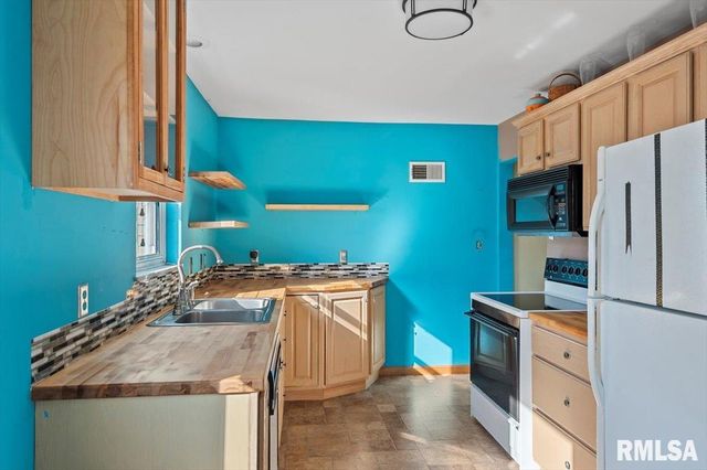 2104 N 6TH Street, Springfield, IL 62702