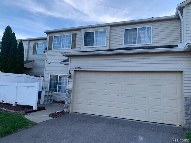26654 Kirkway Circle, Trenton, MI 48183