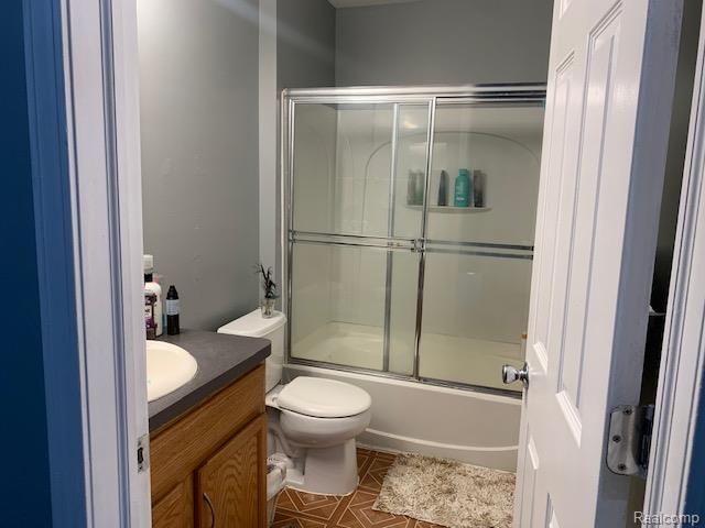 26654 Kirkway Circle, Trenton, MI 48183
