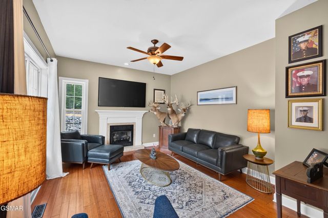 917 Crickett Drive, Dandridge, TN 37725