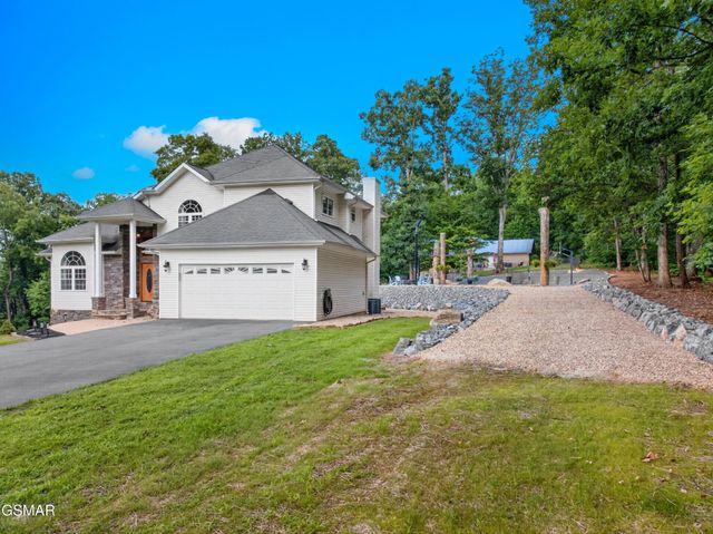 917 Crickett Drive, Dandridge, TN 37725