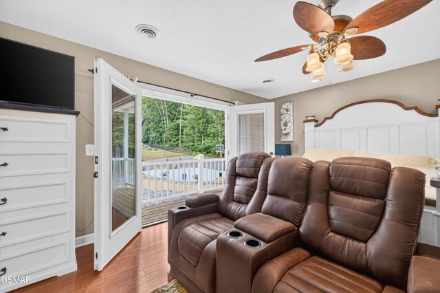 917 Crickett Drive, Dandridge, TN 37725