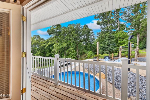917 Crickett Drive, Dandridge, TN 37725