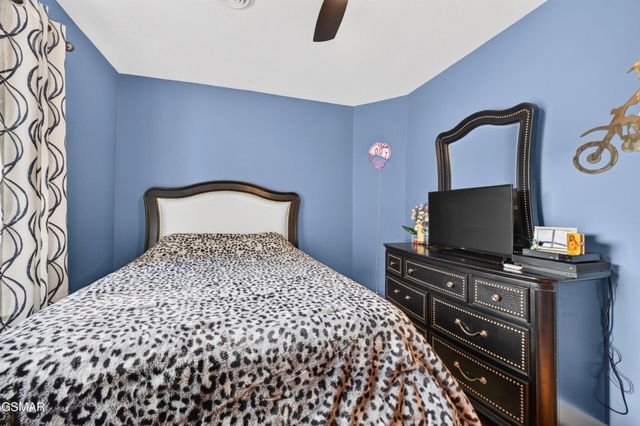 917 Crickett Drive, Dandridge, TN 37725