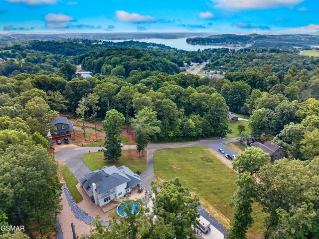 917 Crickett Drive, Dandridge, TN 37725