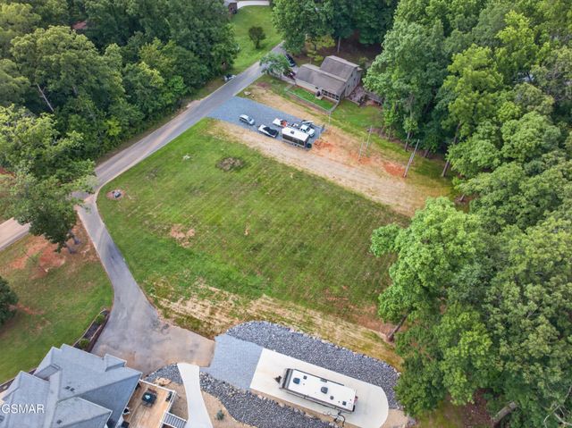917 Crickett Drive, Dandridge, TN 37725
