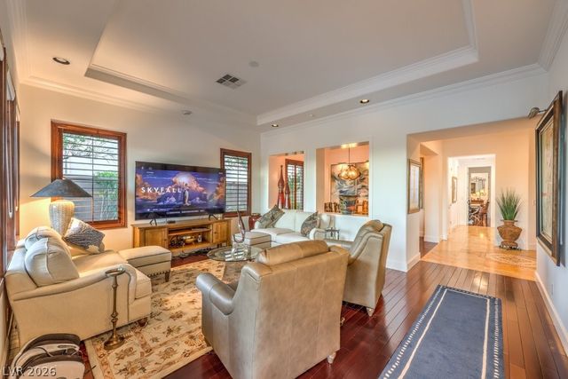 3298 Dove Run Creek Drive, Las Vegas, NV 89135