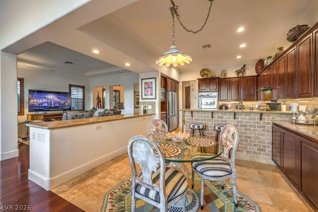 3298 Dove Run Creek Drive, Las Vegas, NV 89135
