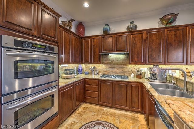 3298 Dove Run Creek Drive, Las Vegas, NV 89135