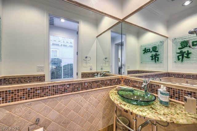 3298 Dove Run Creek Drive, Las Vegas, NV 89135