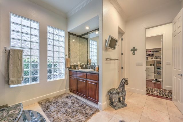 3298 Dove Run Creek Drive, Las Vegas, NV 89135
