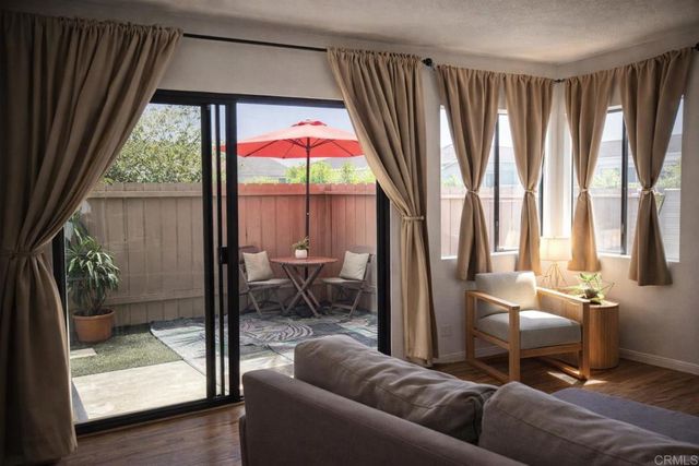 3051 GOLDEN OAK Way, Spring Valley, CA 91978