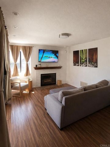 3051 GOLDEN OAK Way, Spring Valley, CA 91978