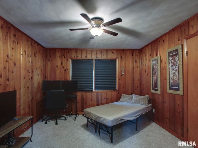 916 N 36TH Street, Quincy, IL 62301