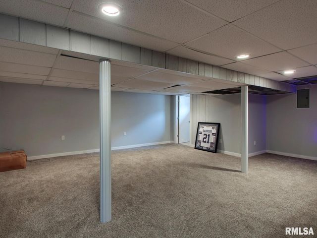 916 N 36TH Street, Quincy, IL 62301