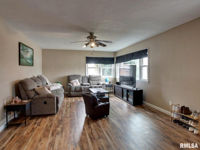 916 N 36TH Street, Quincy, IL 62301