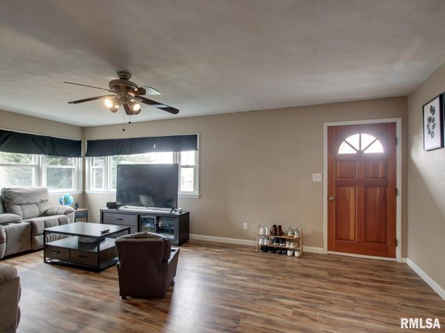 916 N 36TH Street, Quincy, IL 62301