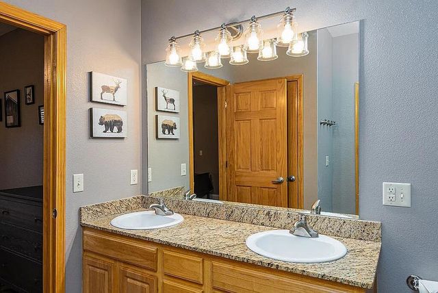 80 Celebration Cove Circle, Branson, MO 65616