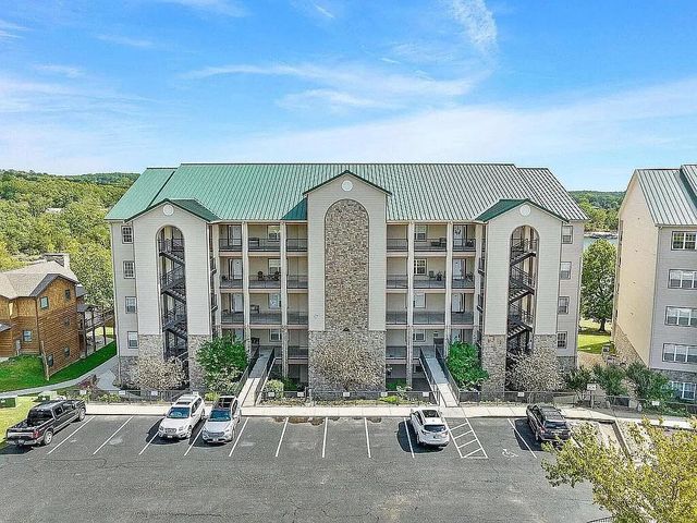 80 Celebration Cove Circle, Branson, MO 65616