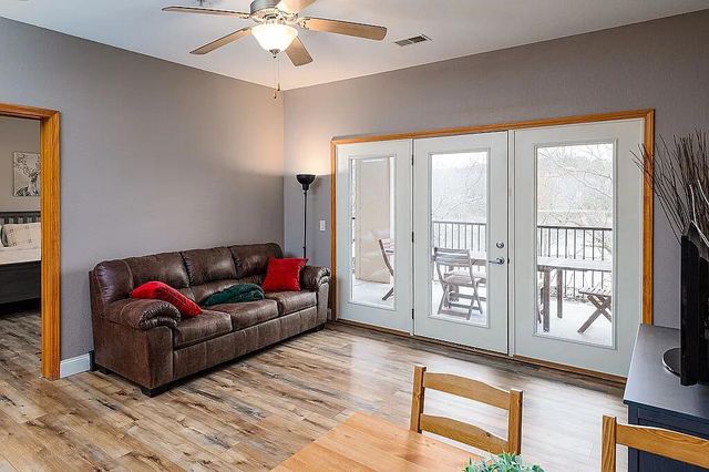 80 Celebration Cove Circle, Branson, MO 65616