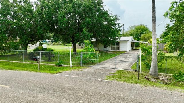 401 Walter Wagers Street, Weslaco, TX 78599