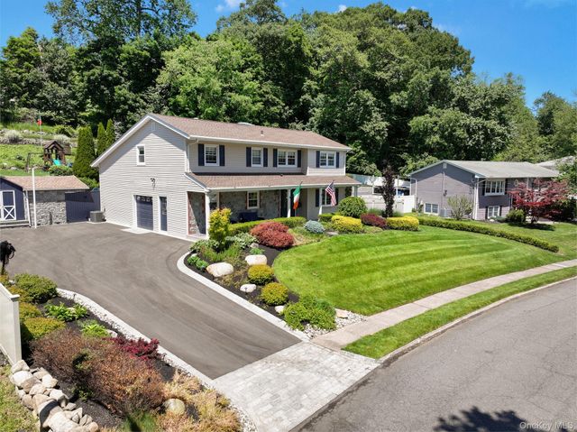 12 Pelham Avenue, Nanuet, NY 10954