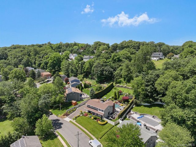 12 Pelham Avenue, Nanuet, NY 10954
