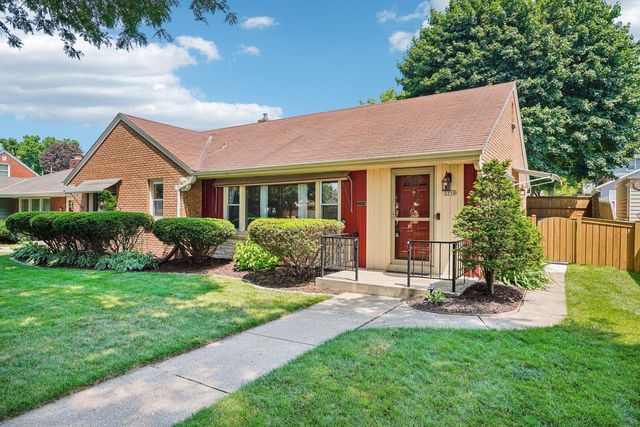 3250 N 96th STREET, Milwaukee, WI 53222