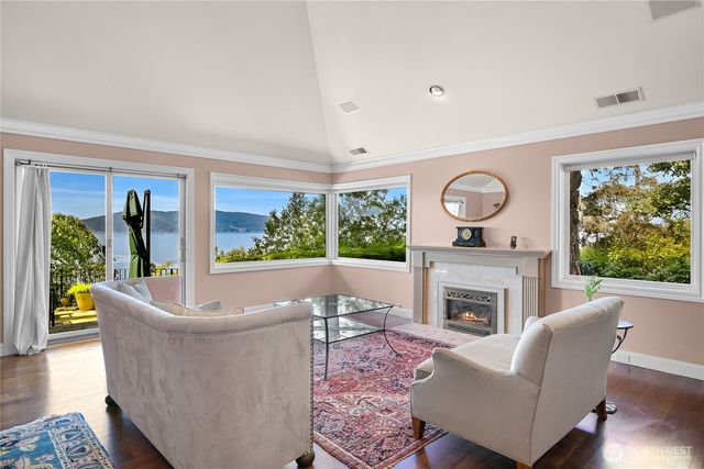 420 S Clarkwood Drive, Bellingham, WA 98225