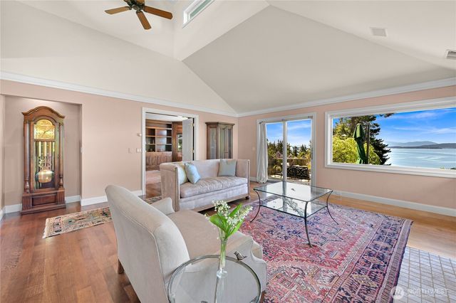 420 S Clarkwood Drive, Bellingham, WA 98225